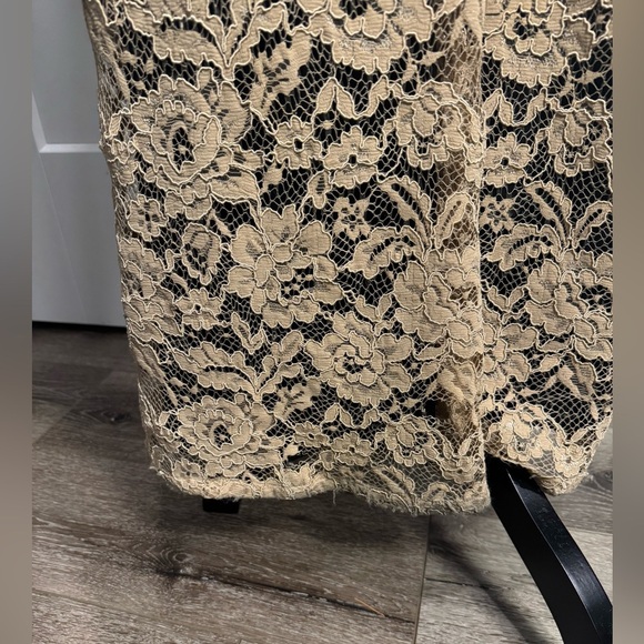 Alexis Lace Off-Shoulder lined Jumpsuit halter - Picture 4 of 16